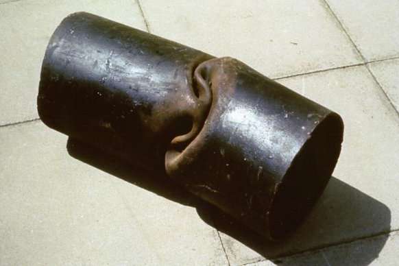 Pipeline segment with a buckle