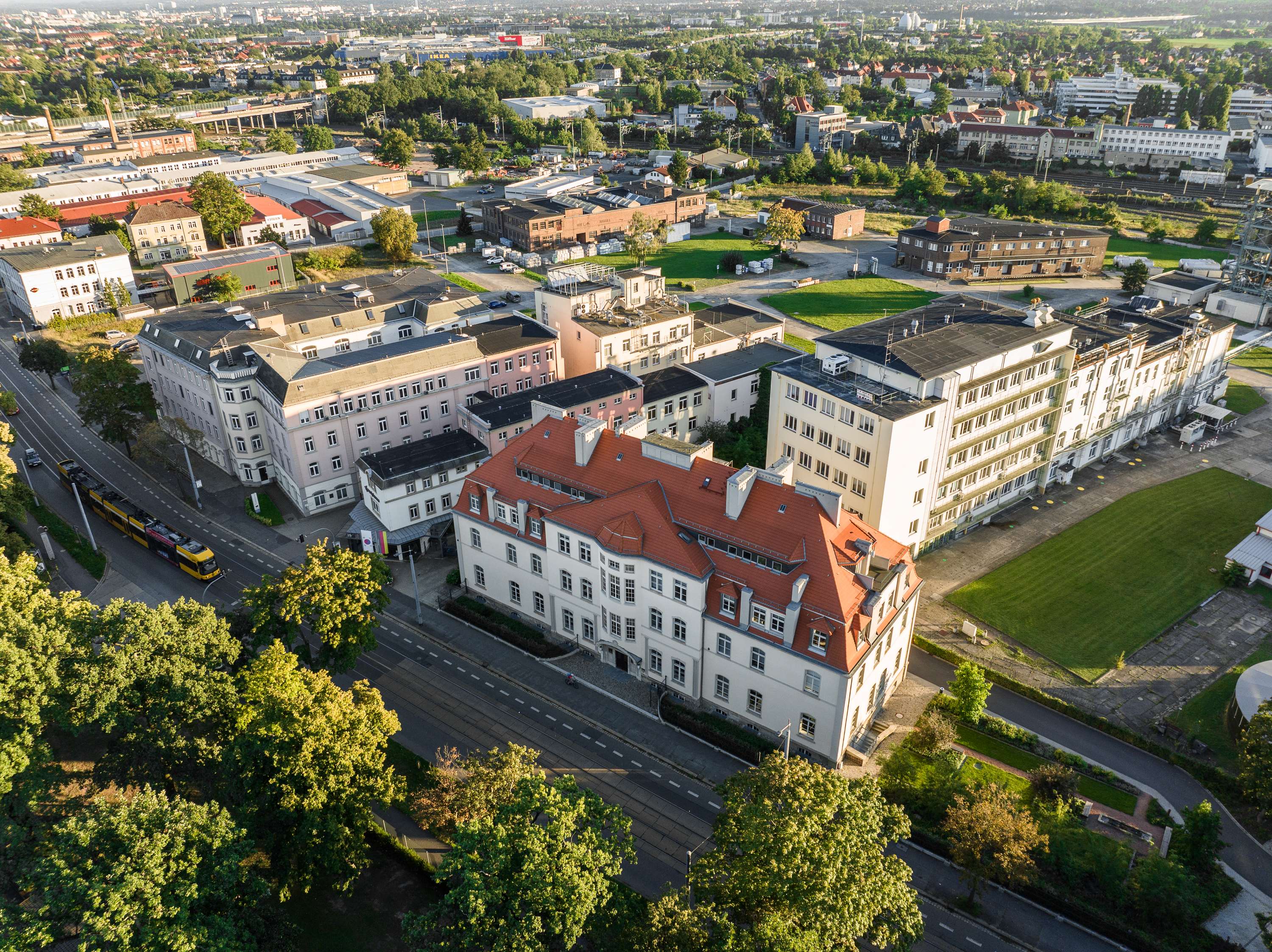 This picture shows an aerial view of the ROSEN site in Radebeul.