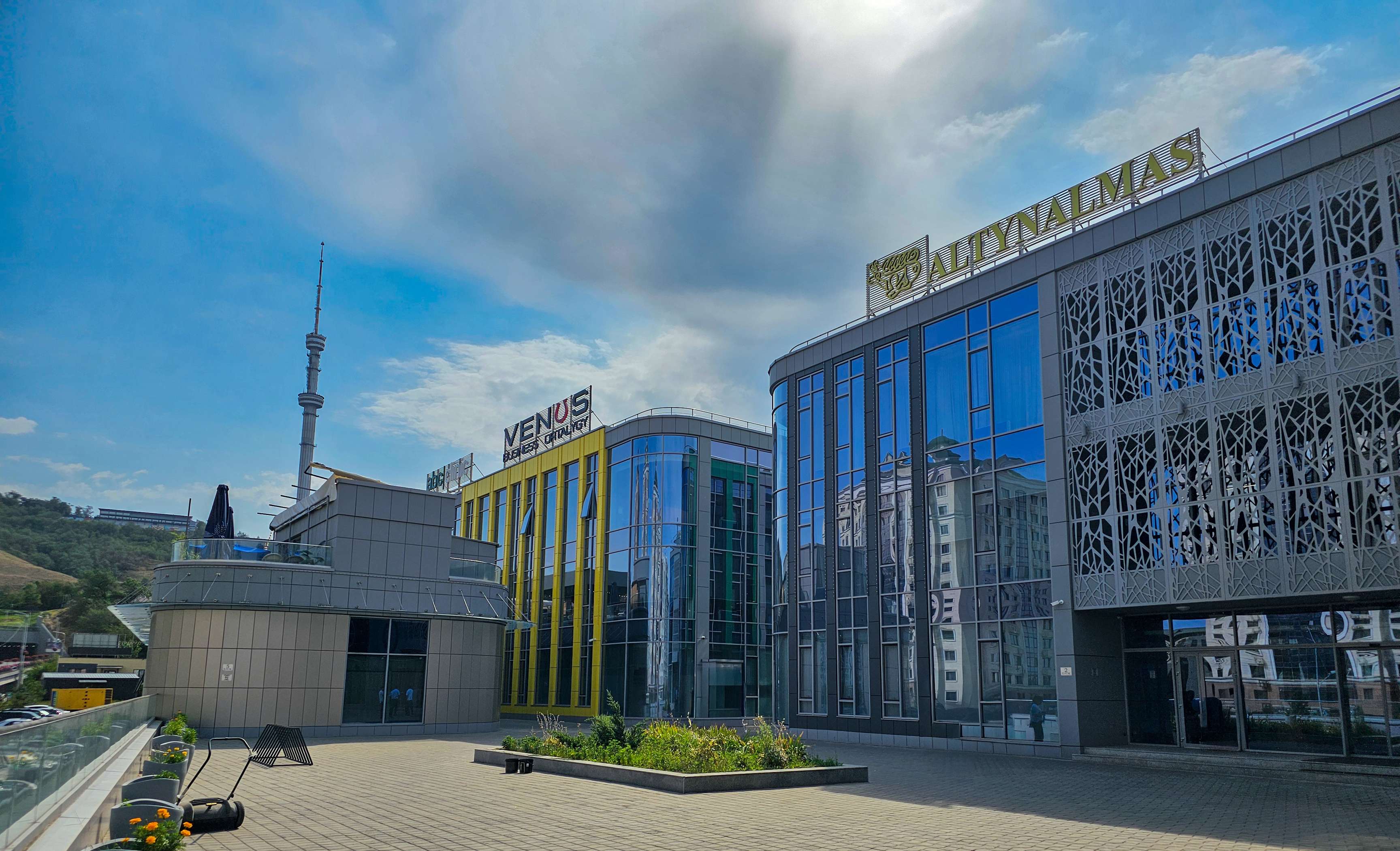 The picture shows the building in Almaty, Kazakhstan where the ROSEN office is located in.