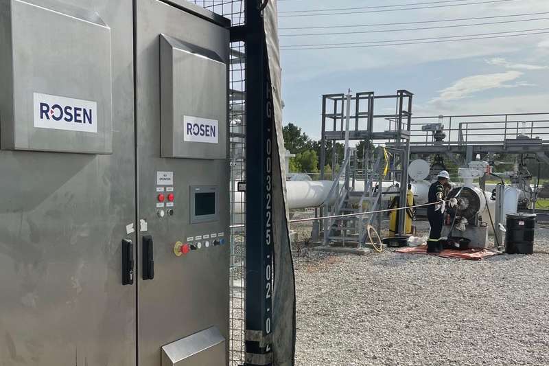 Winch setup for a robotic ultrasonic inspection of a dual-diameter pipeline