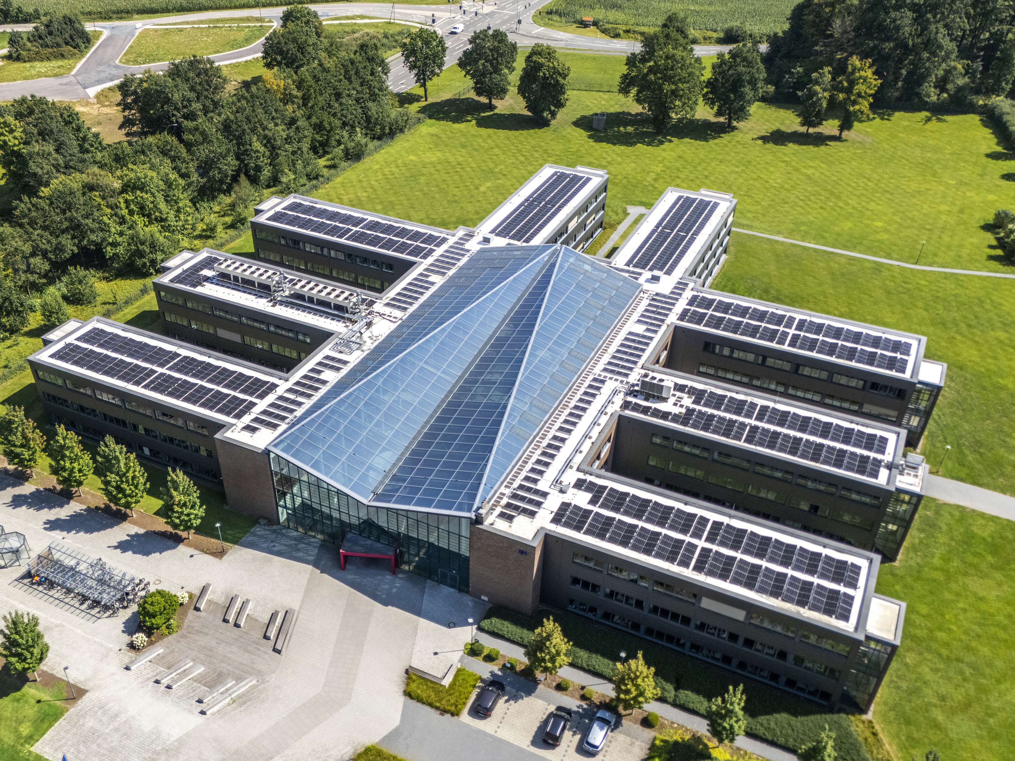 Aerial view of the Innovation Center in Lingen from the front at an angle.